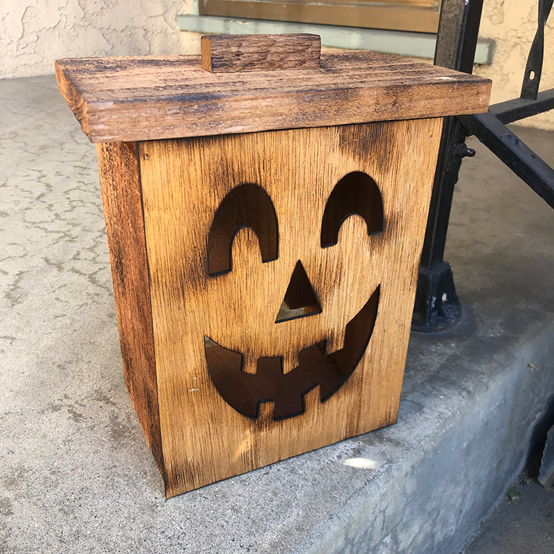 Jack-O-Lantern – Wooden Luminaria